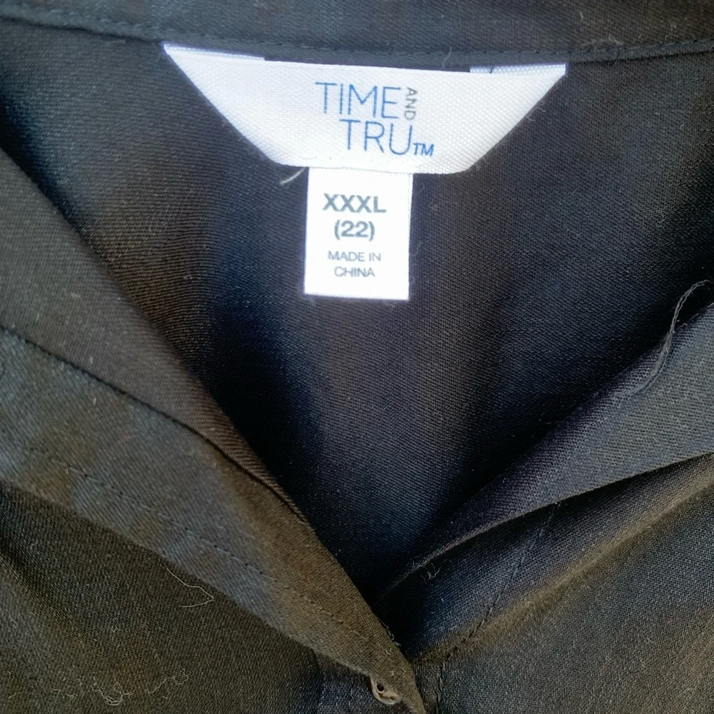 NWT Time and Tru Black Short-Sleeve Button-Down Top - Picture 8 of 8